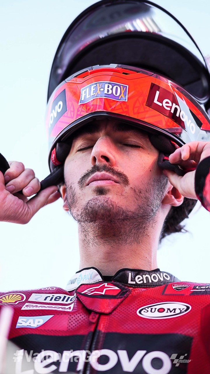 VALENCIAGP 2022 — THE HUMAN SIDE